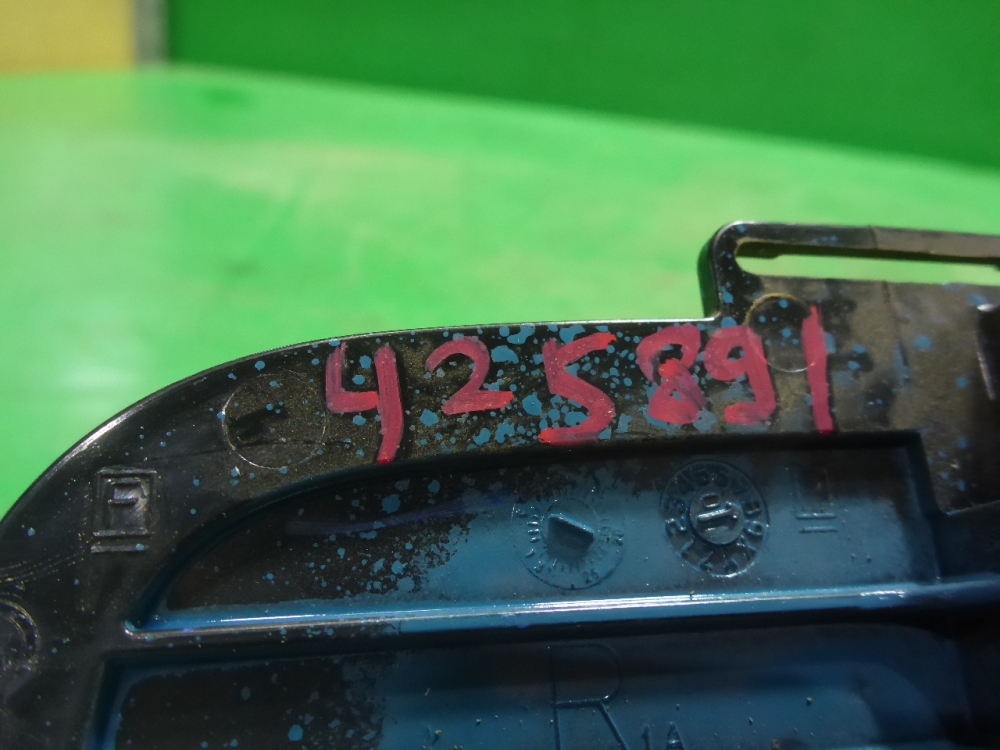 Ручка двери задней внутренняя правая