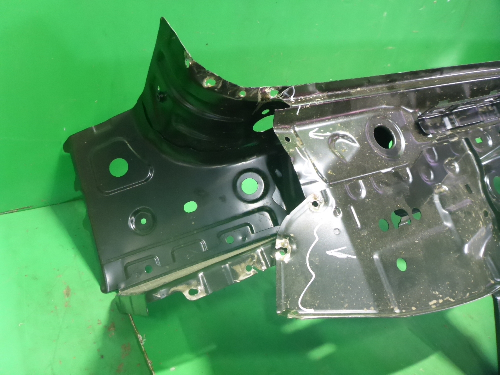 Панель задняя