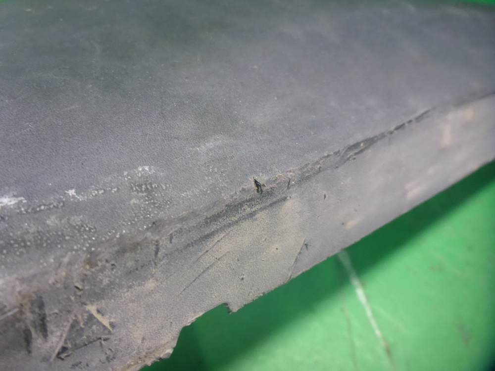 Накладка двери передней левой