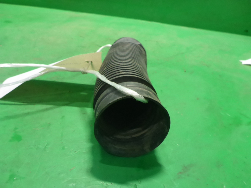 Патрубок воздушного фильтра