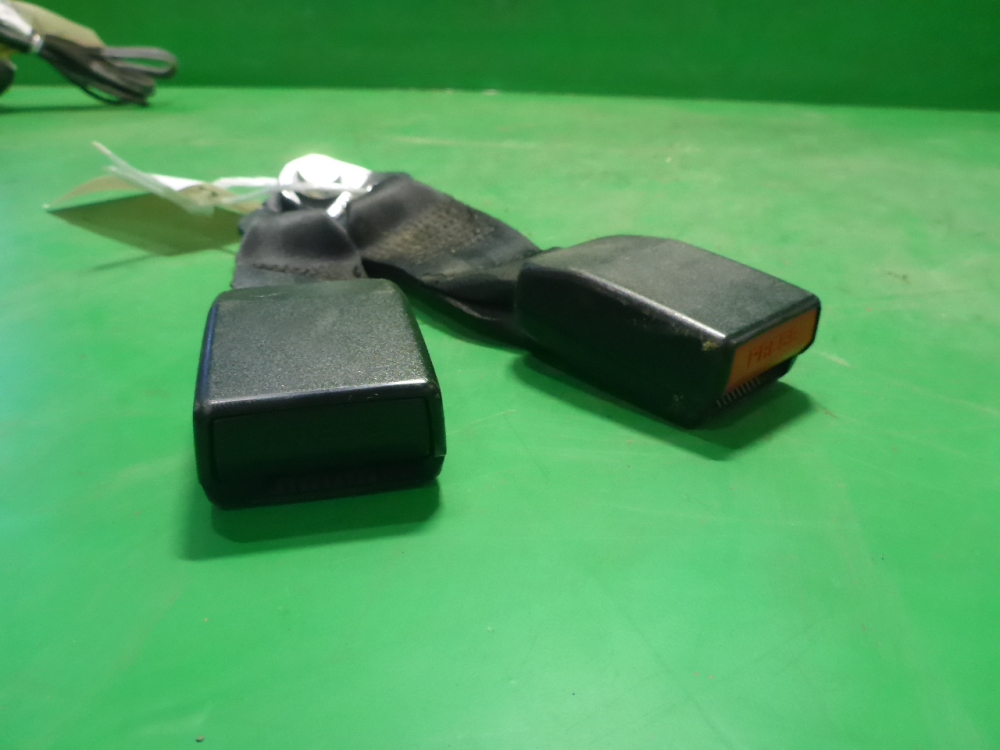 Ответная часть ремня безопасности