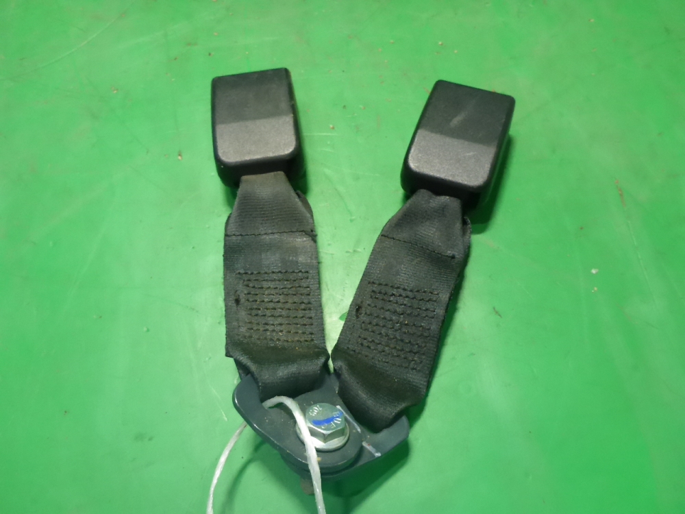 Ответная часть ремня безопасности