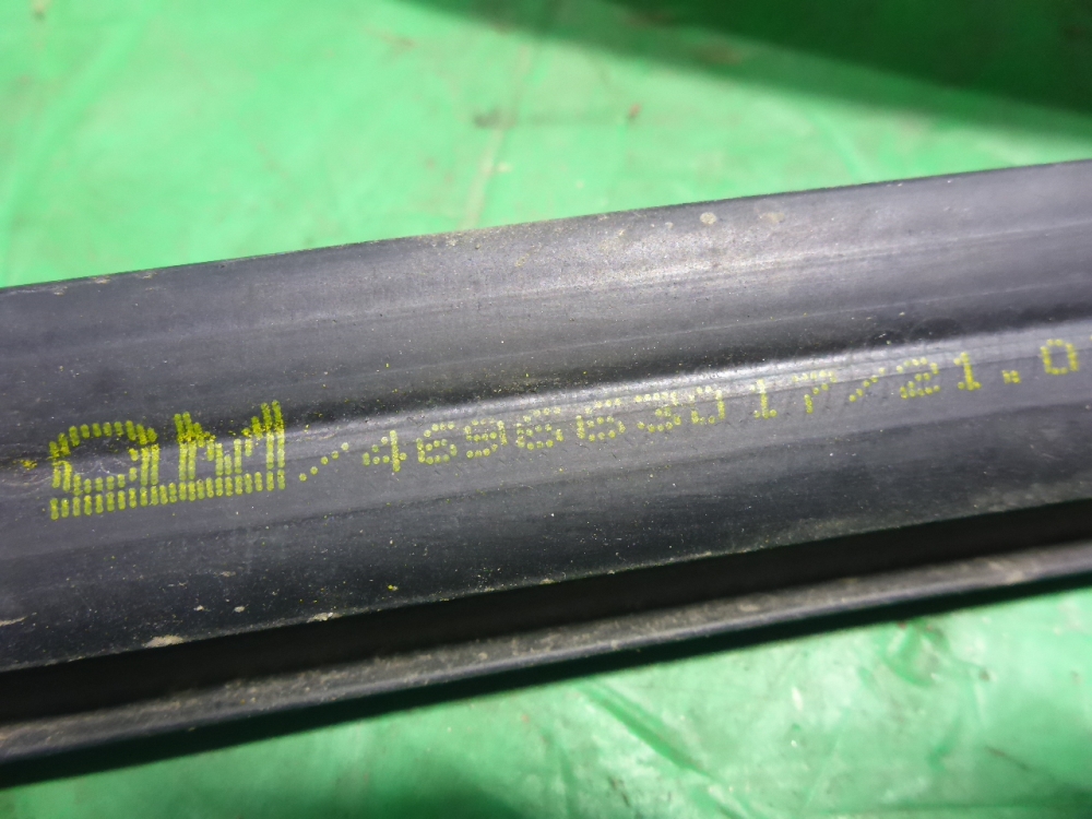 Уплотнитель стекла двери