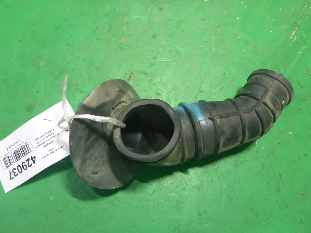 Патрубок воздушного фильтра