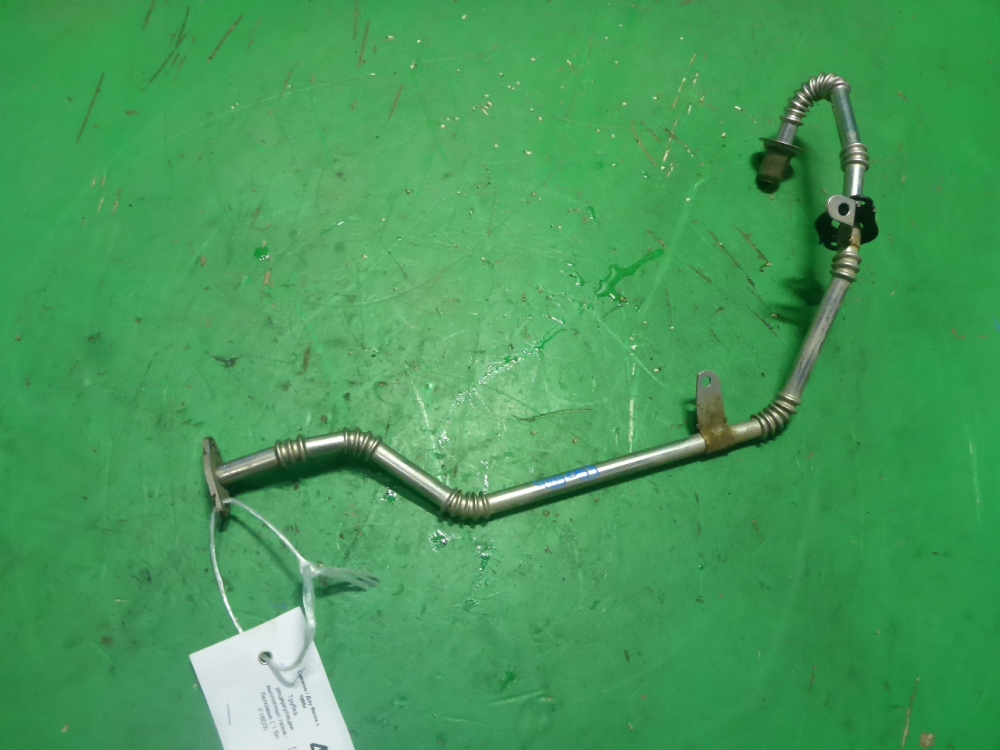 Трубка картерных газов