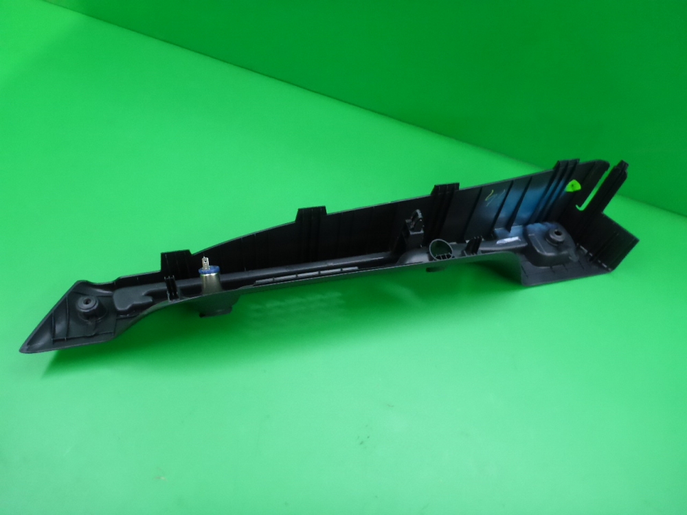 Держатель задней полки