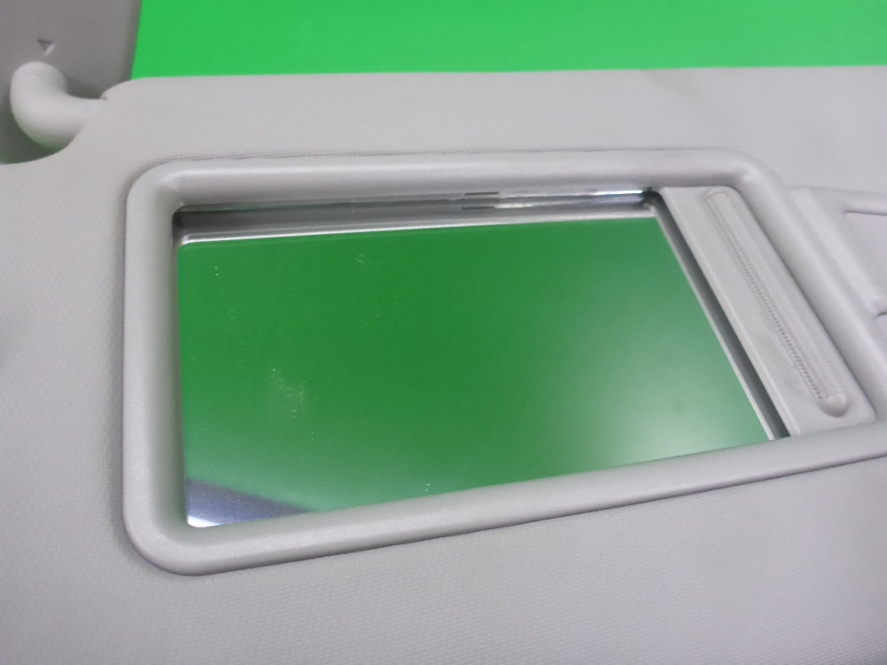 Козырек солнцезащитный