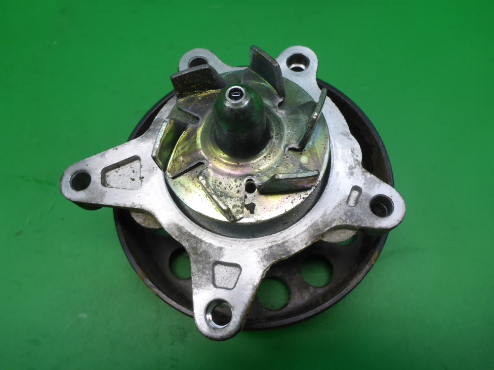 Насос водяной (помпа)