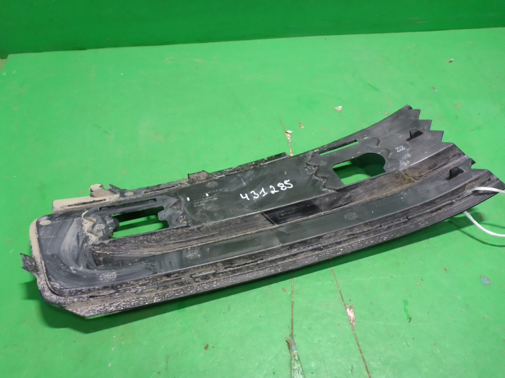 Решетка в бампер правая