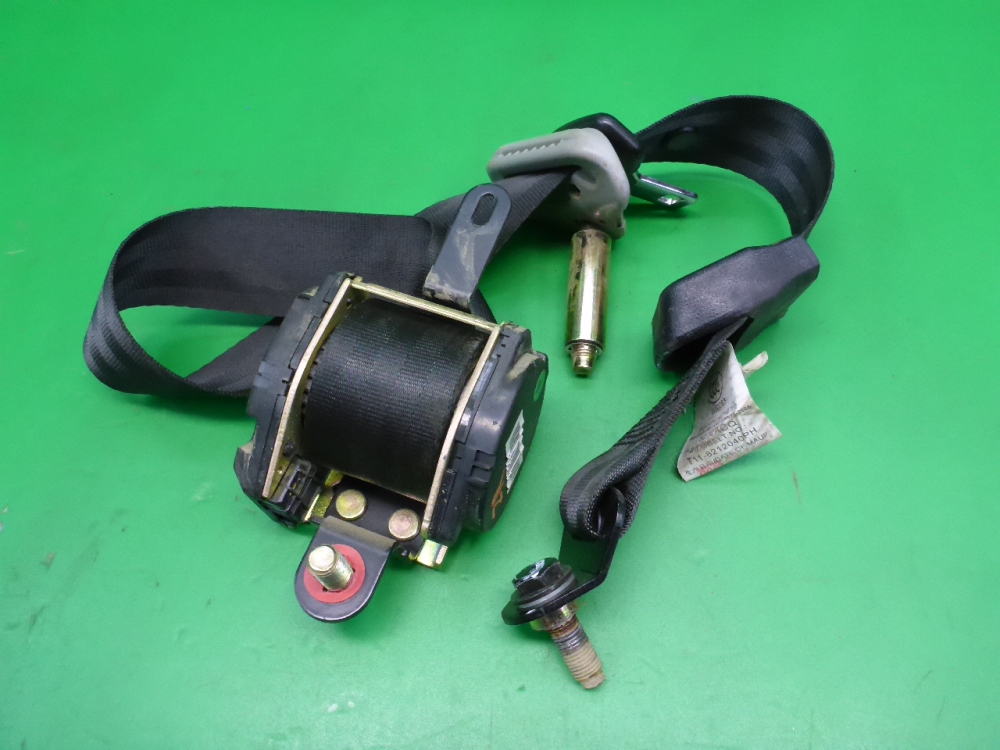 Ремень безопасности