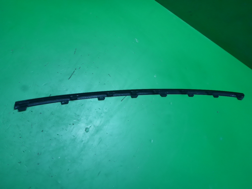 Накладка на решетку