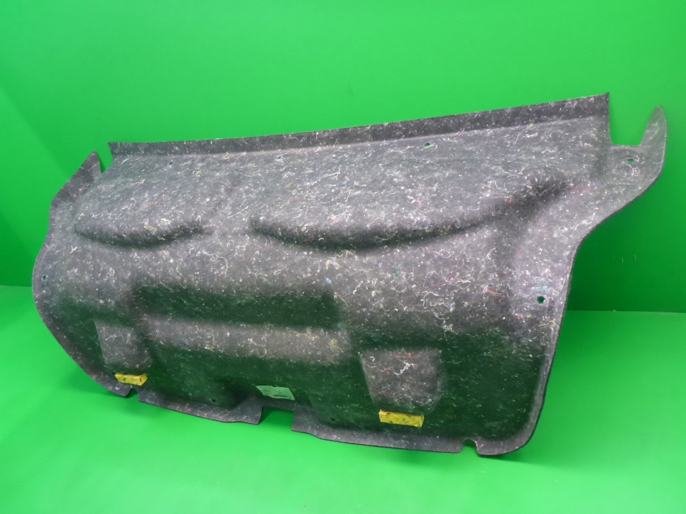 Обшивка крышки багажника