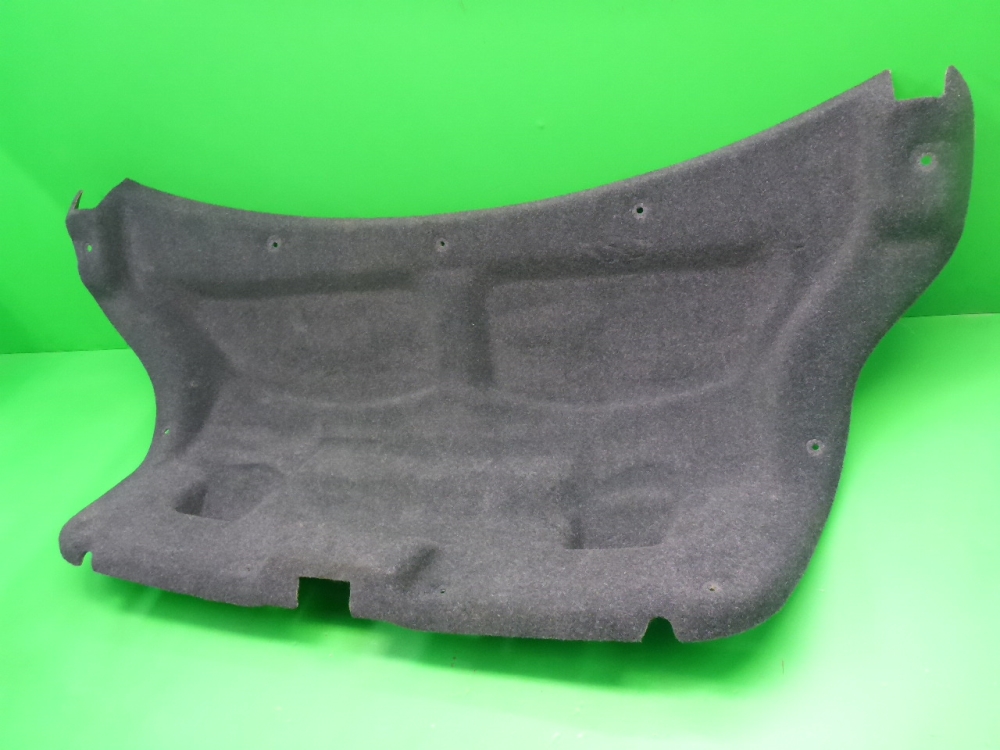 Обшивка крышки багажника