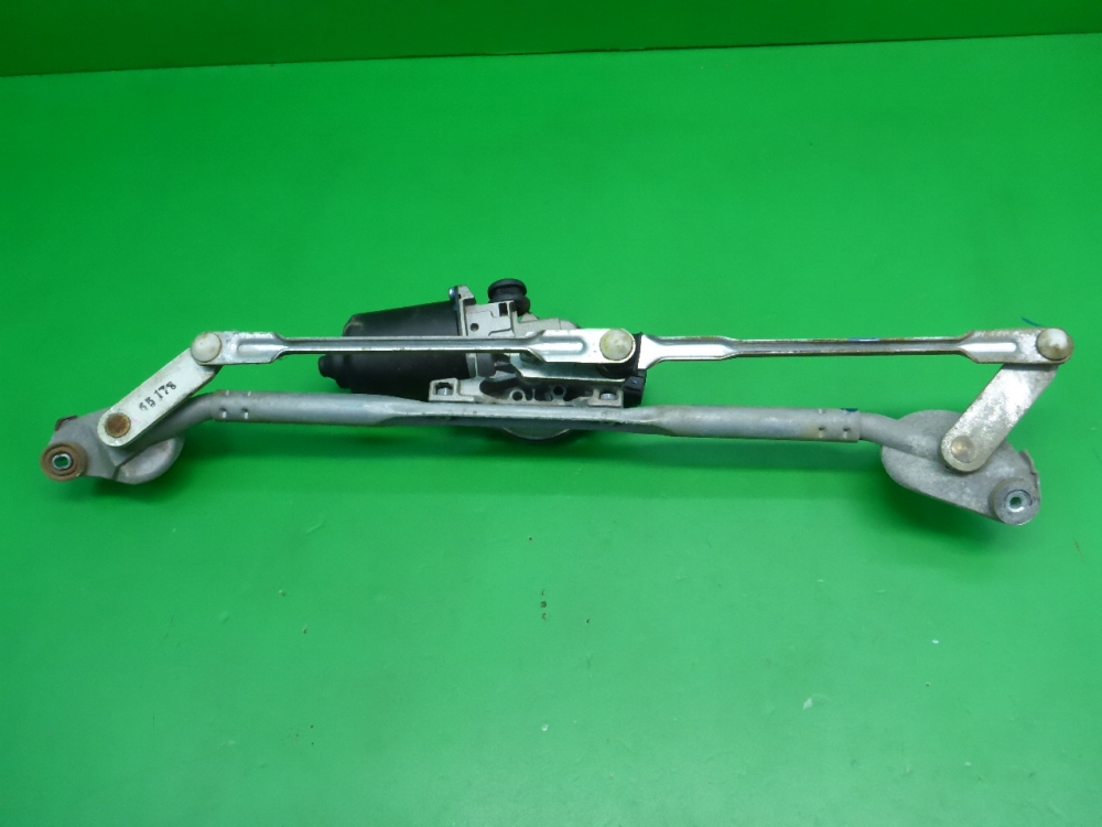 Трапеция стеклоочистителей