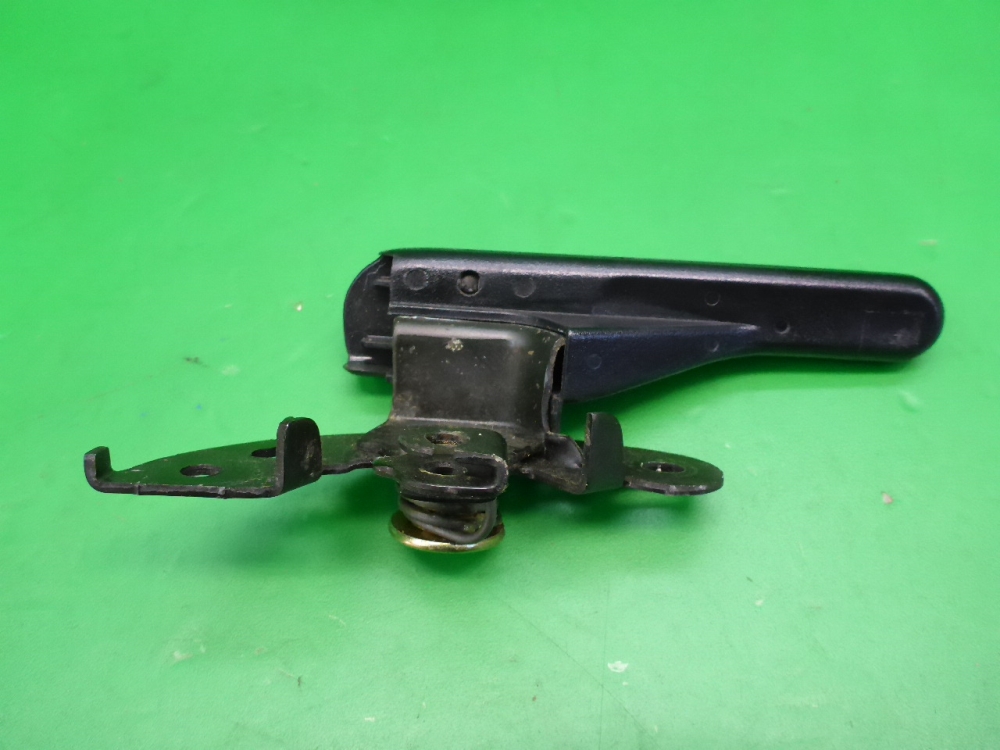 Ручка открывания лючка бензобака