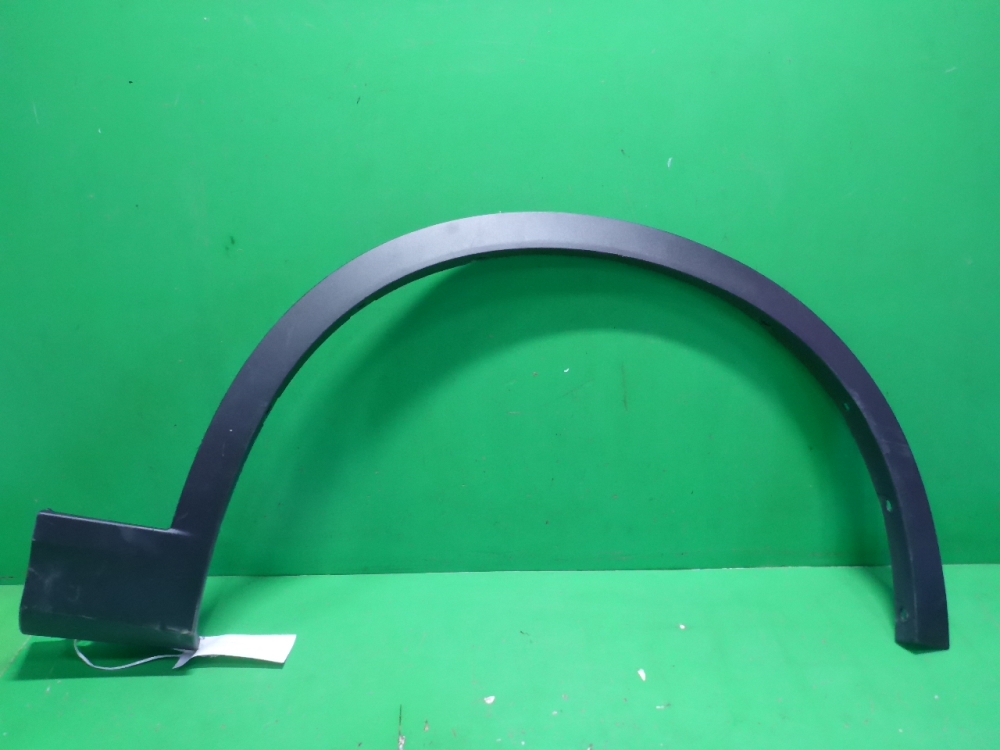 Накладка переднего крыла правого