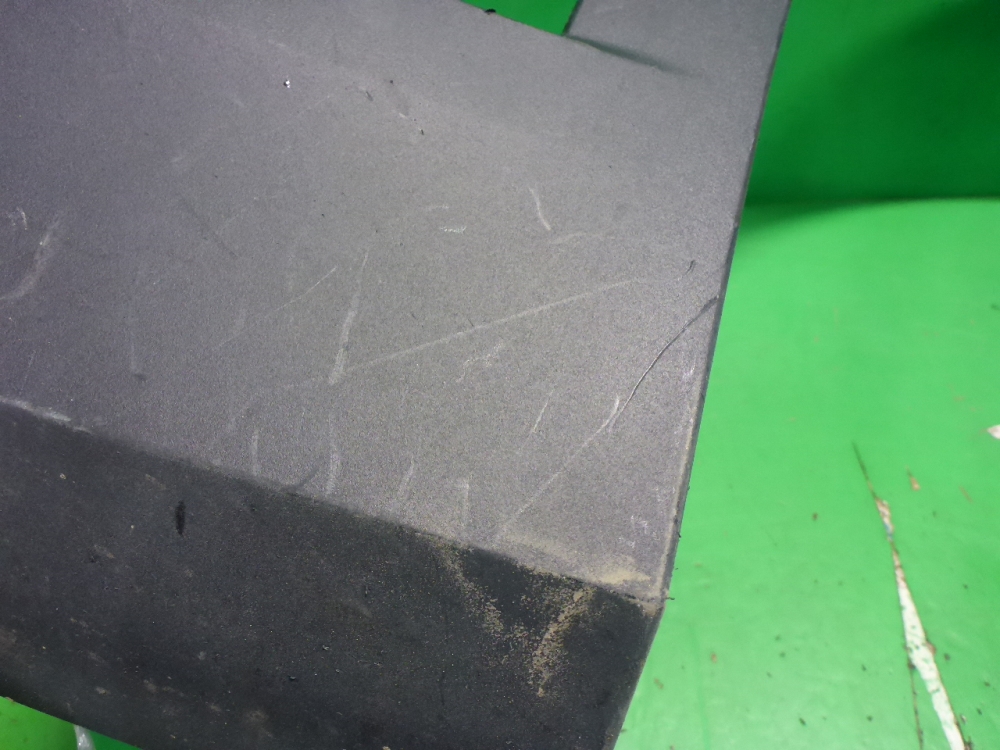 Накладка переднего крыла правого