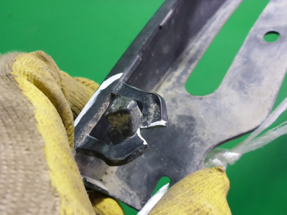 Накладка переднего крыла правого