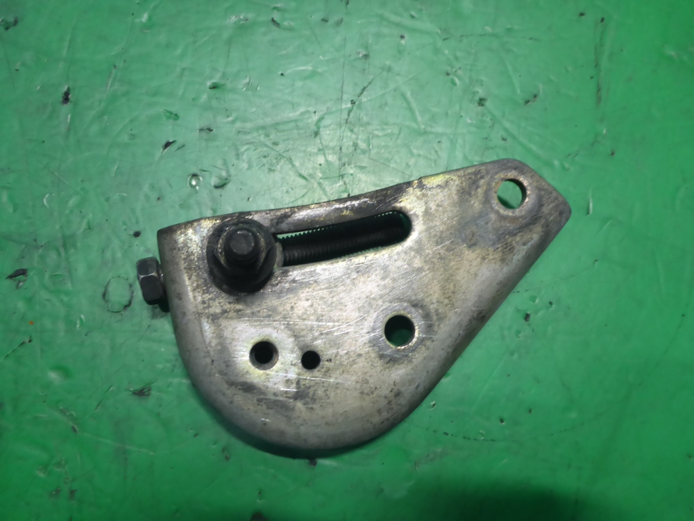 Кронштейн генератора