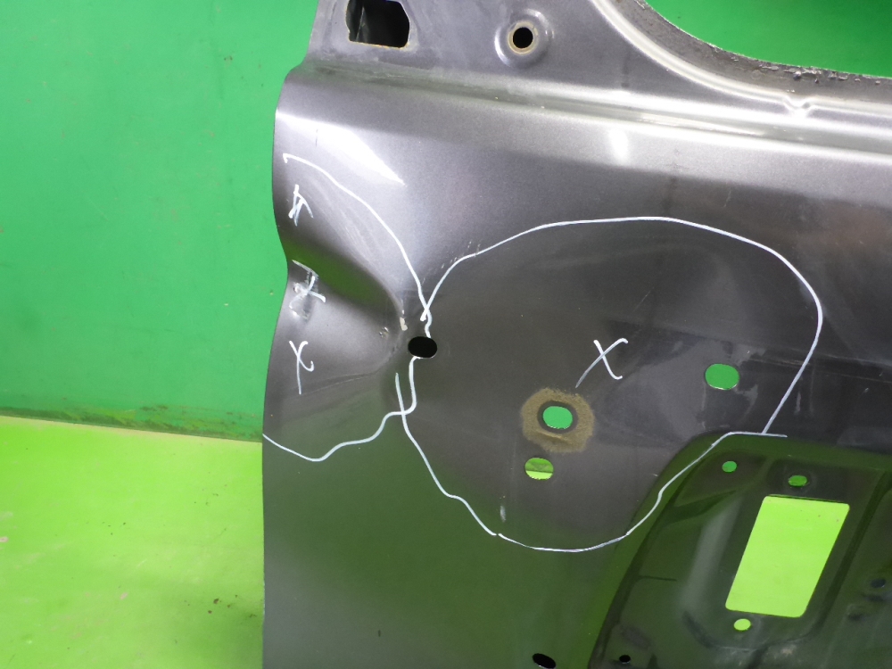 Дверь багажника