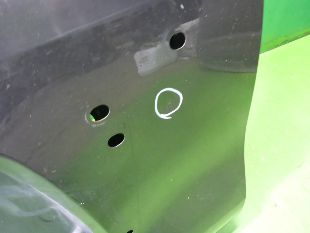 Дверь багажника