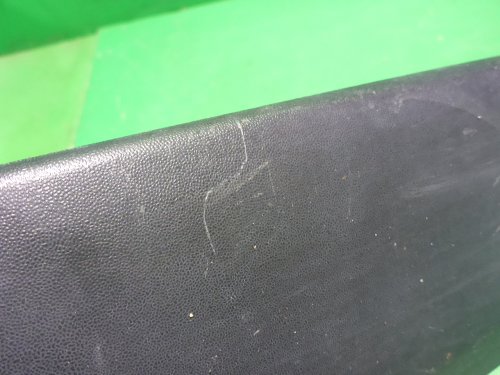 Накладка двери передней правой