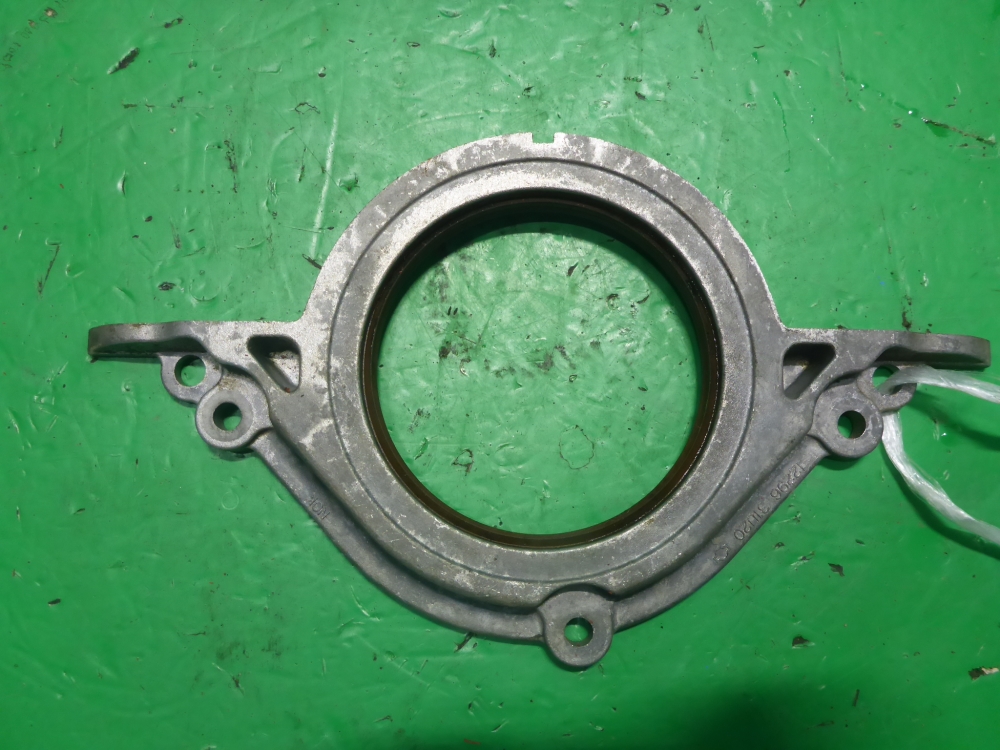 Крышка двигателя