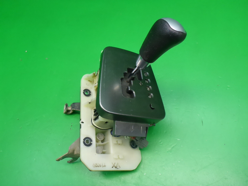 Кулиса МКПП / АКПП