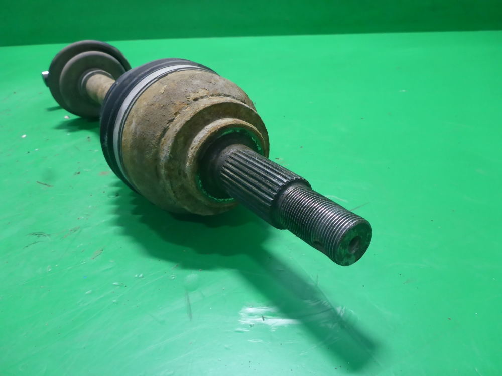 Полуось передняя правая