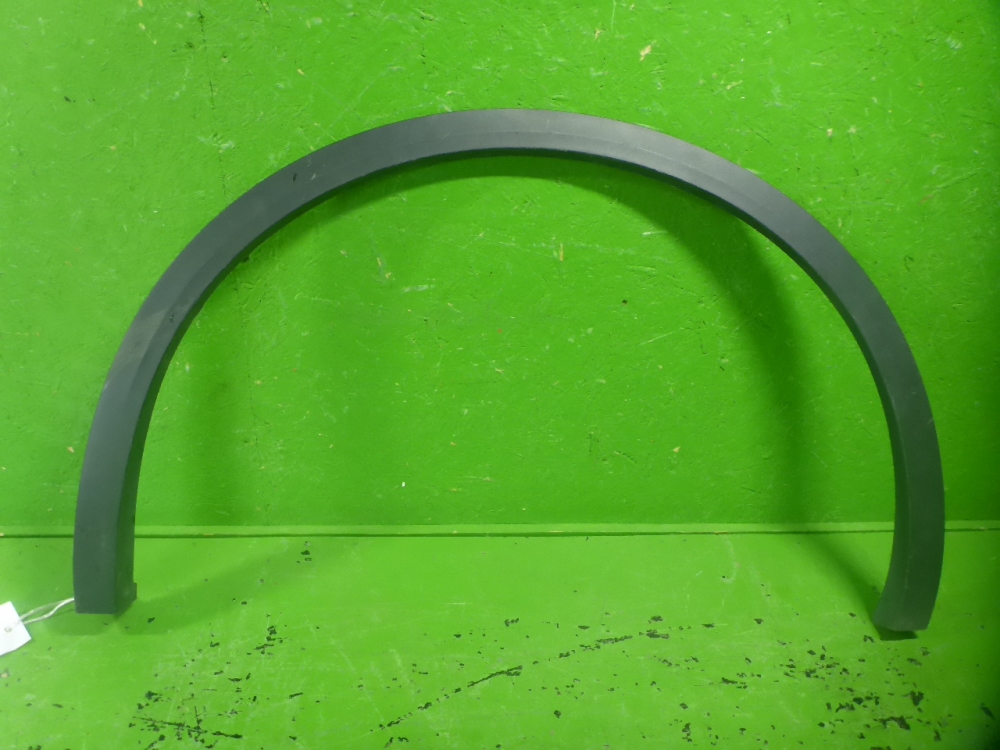 Накладка заднего крыла левого