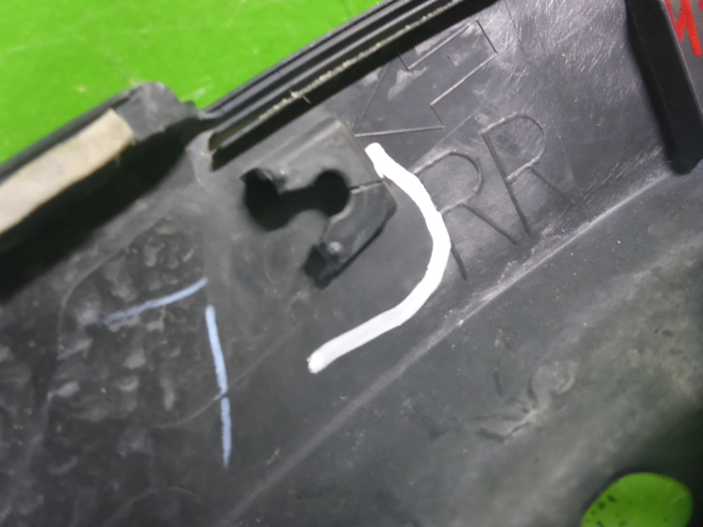 Накладка заднего крыла правого