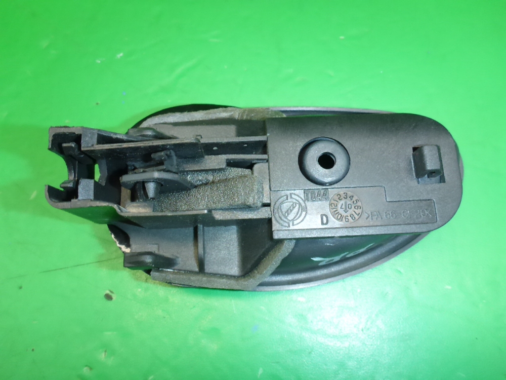 Ручка двери передней внутренняя правая