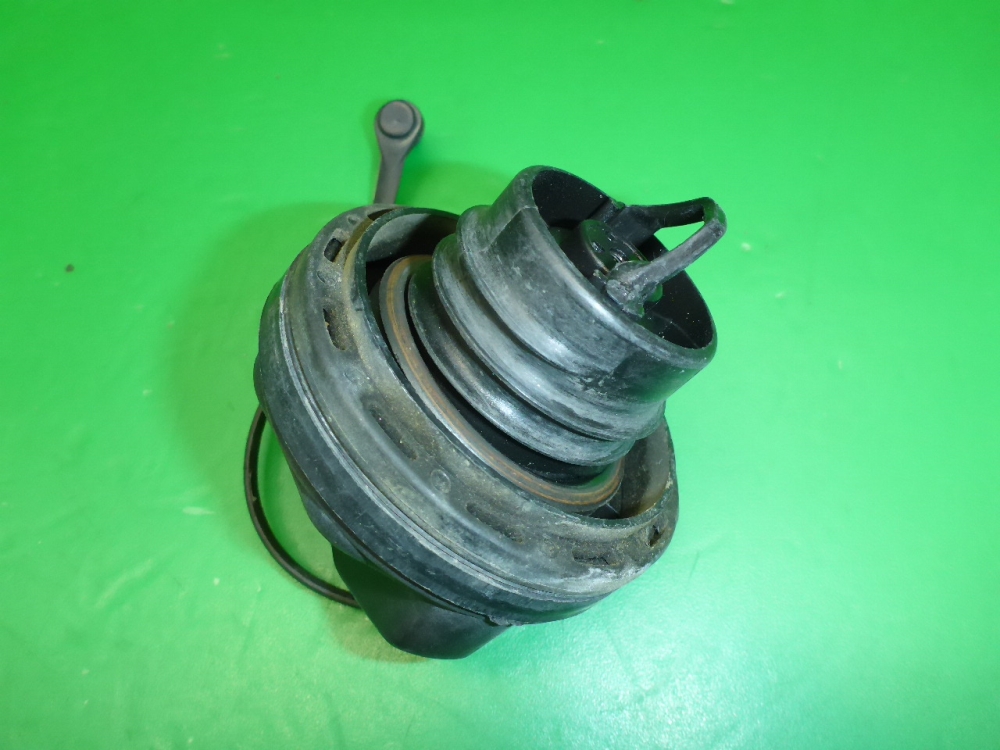 Крышка топливного бака