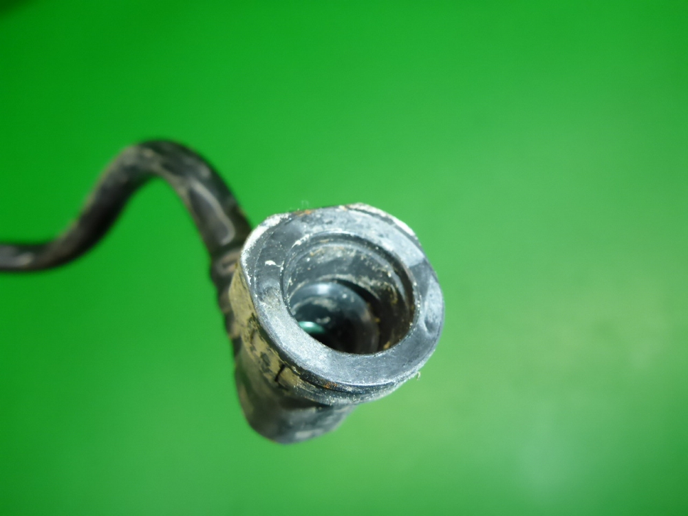 Трубка топливная