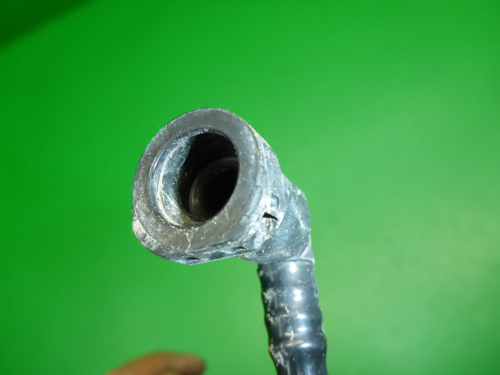 Трубка топливная