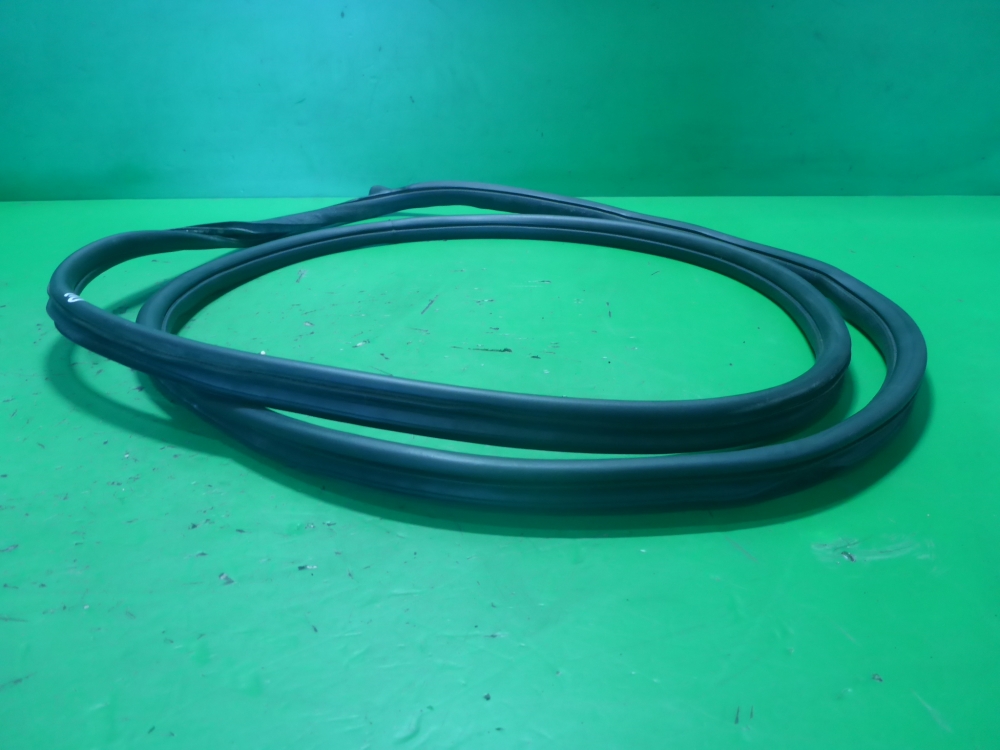 Уплотнитель двери