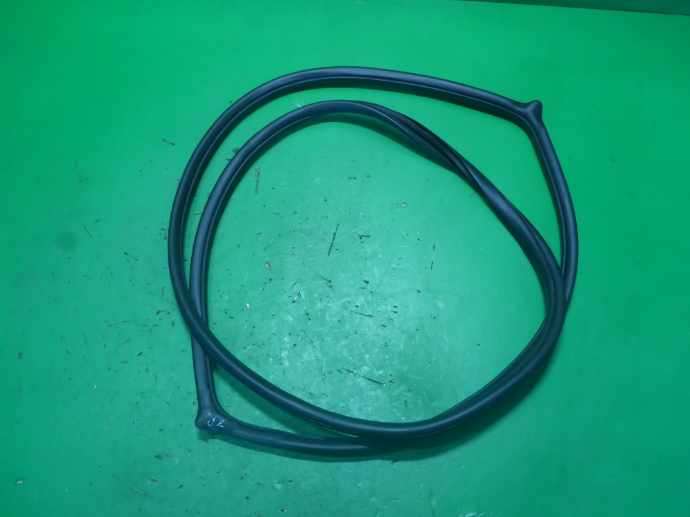 Уплотнитель двери