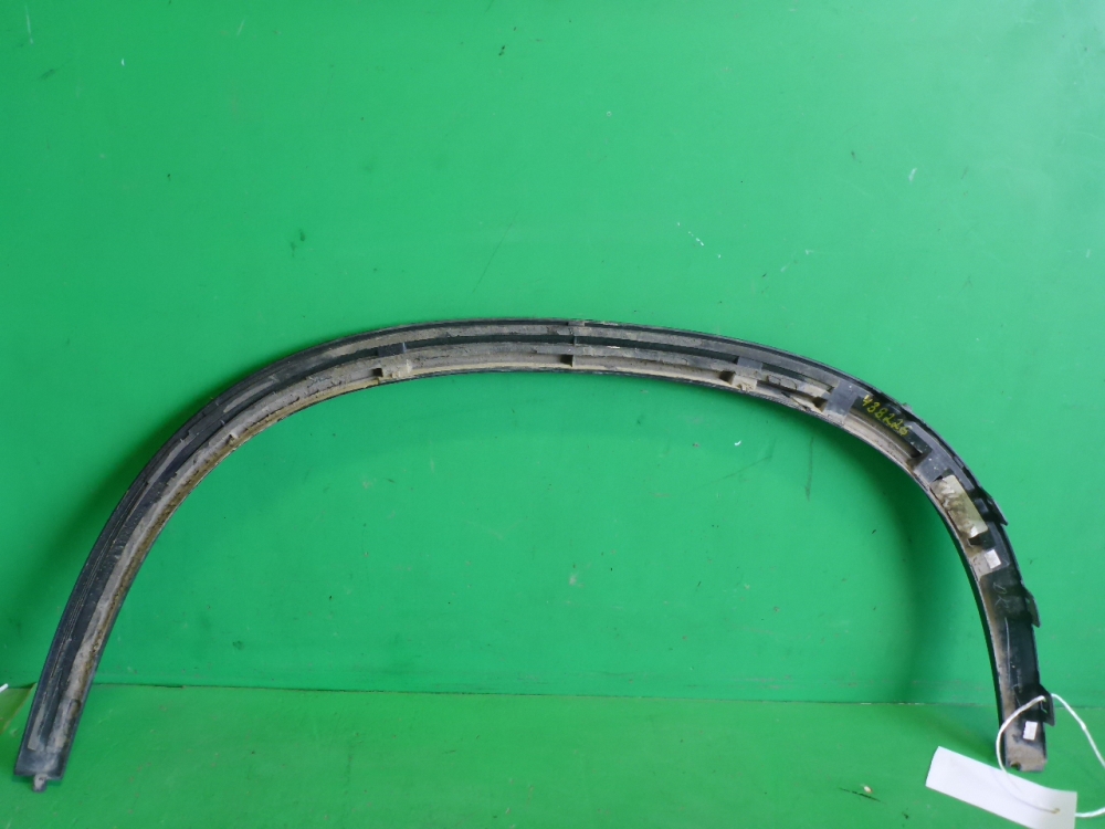 Накладка заднего крыла правого