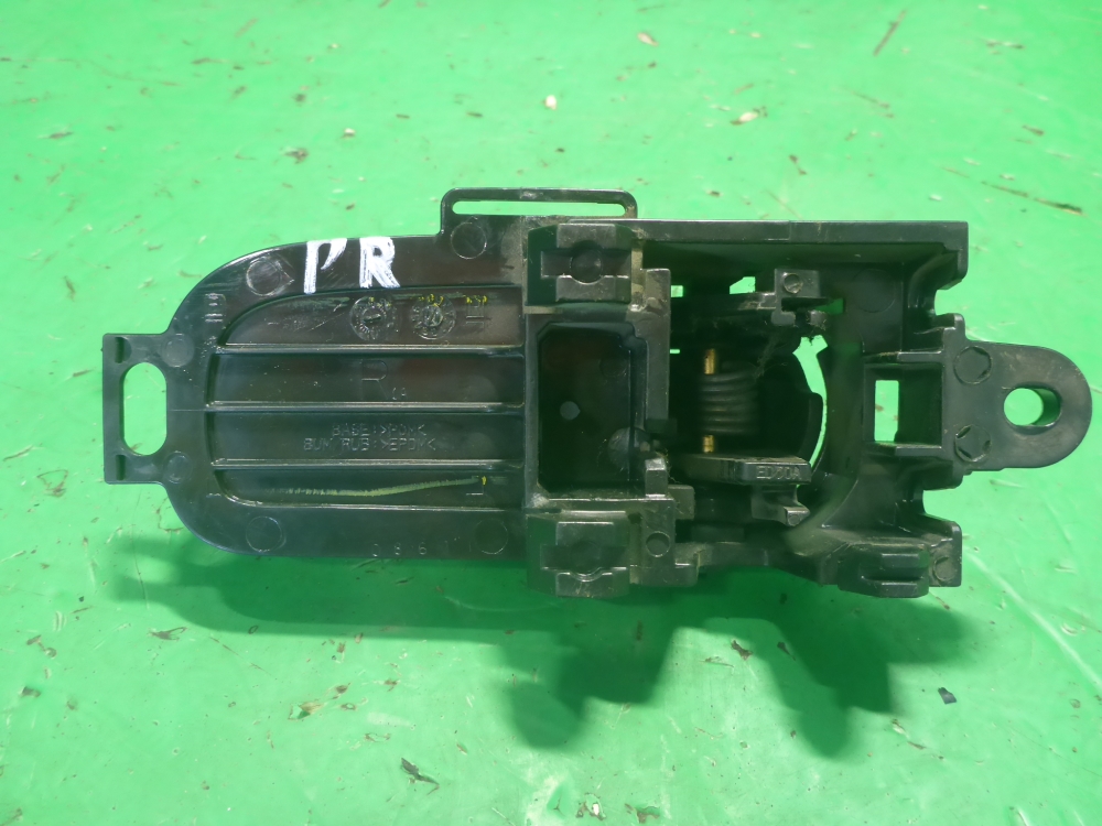 Ручка двери передней внутренняя правая