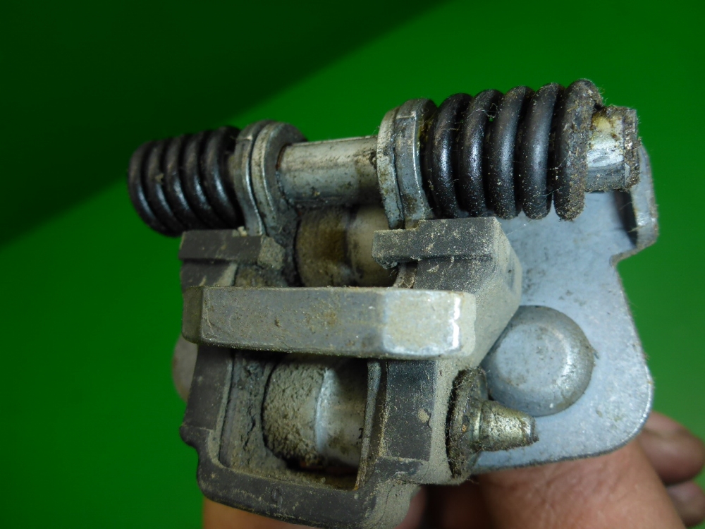 Ограничитель двери