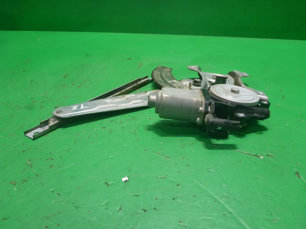 Стеклоподъемник электр. задний левый