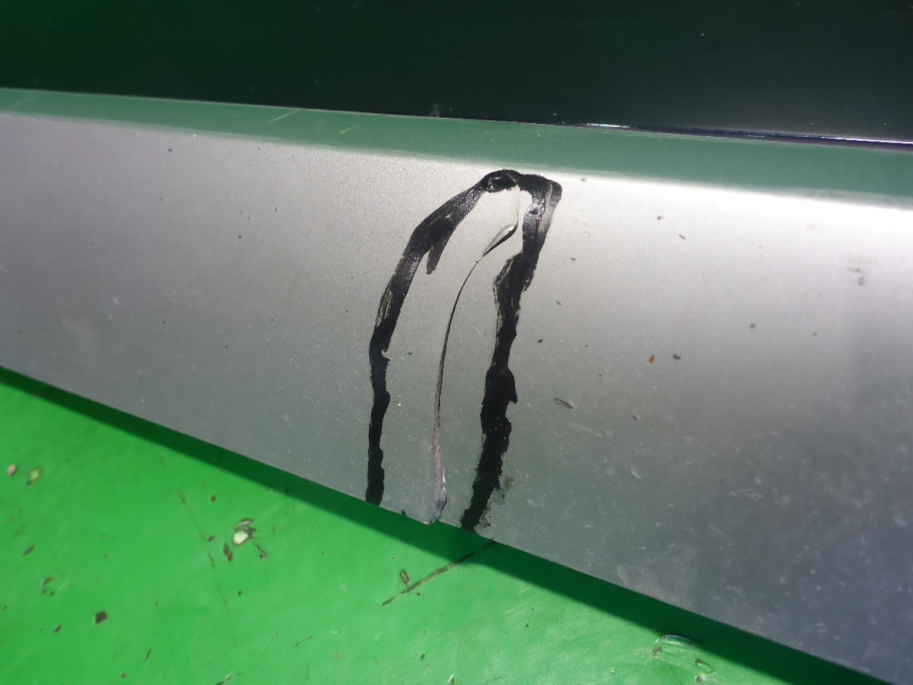 Накладка двери передней правой