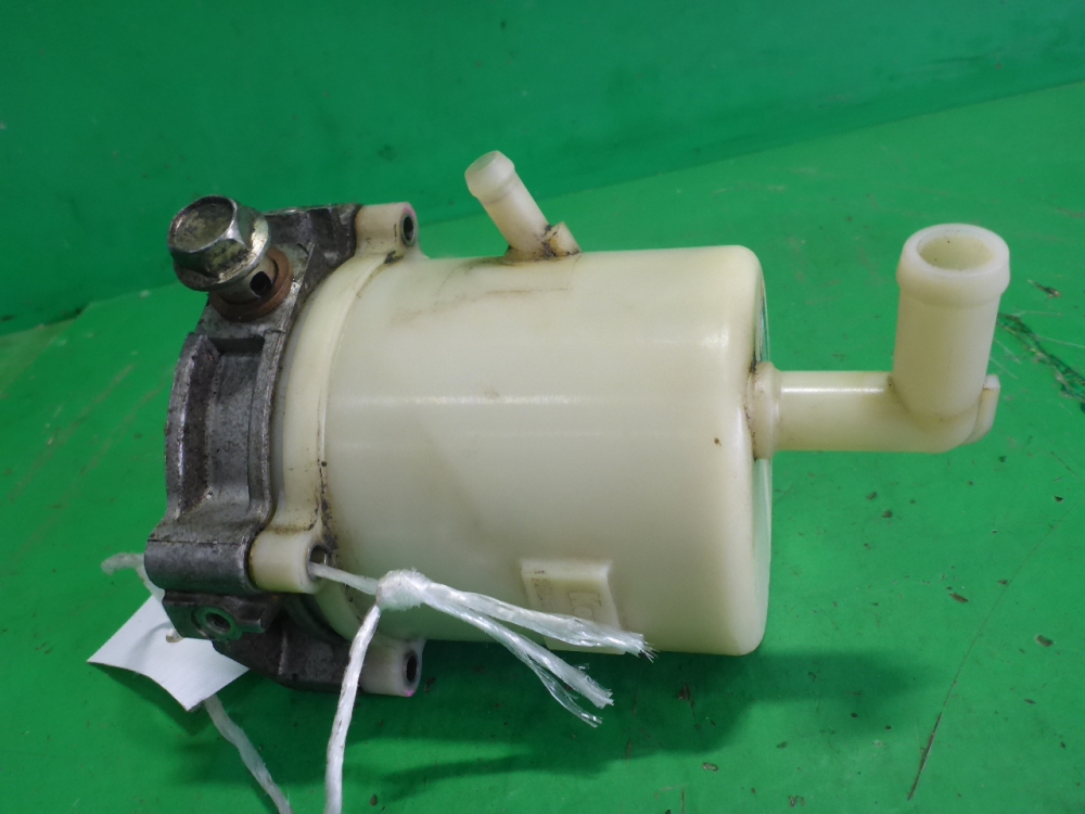 Насос ГУР (гидроусилитель руля)