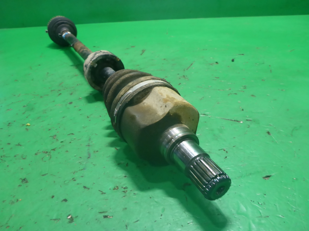 Полуось передняя правая