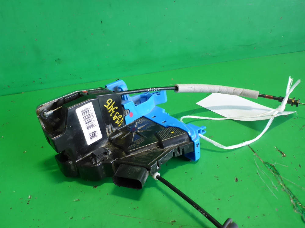 Замок двери задней правой