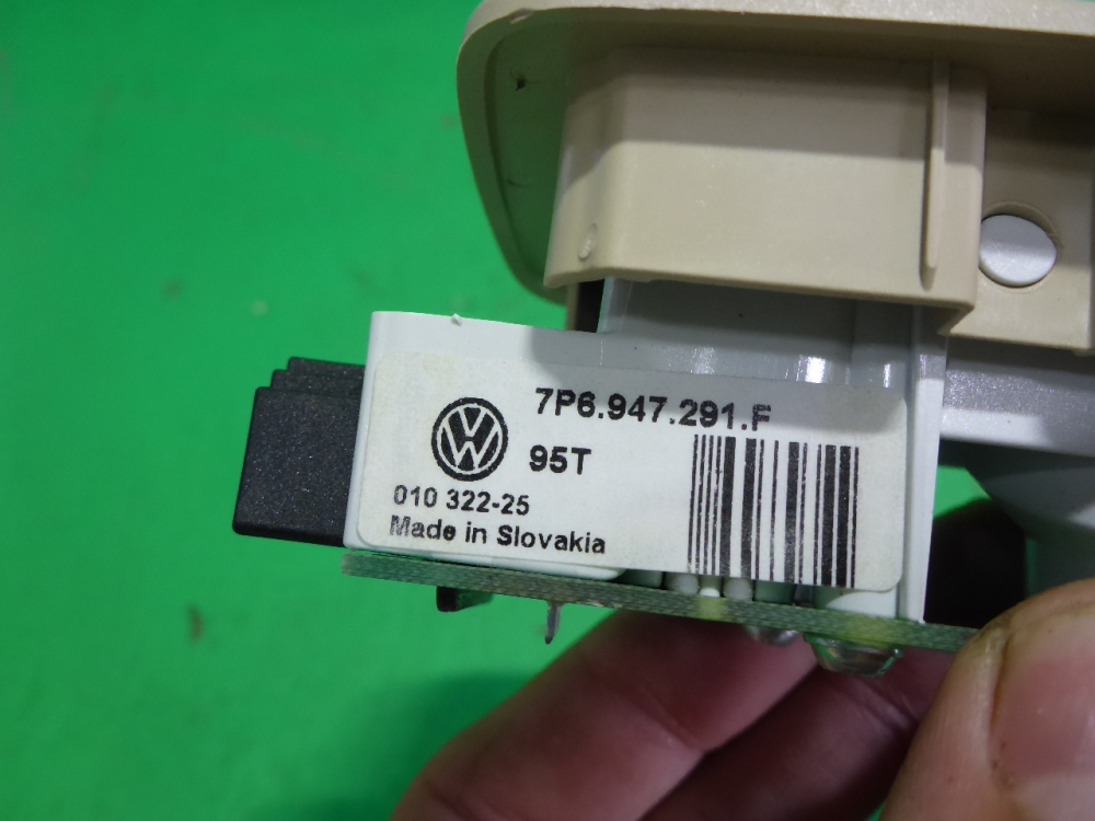 Плафон салонный