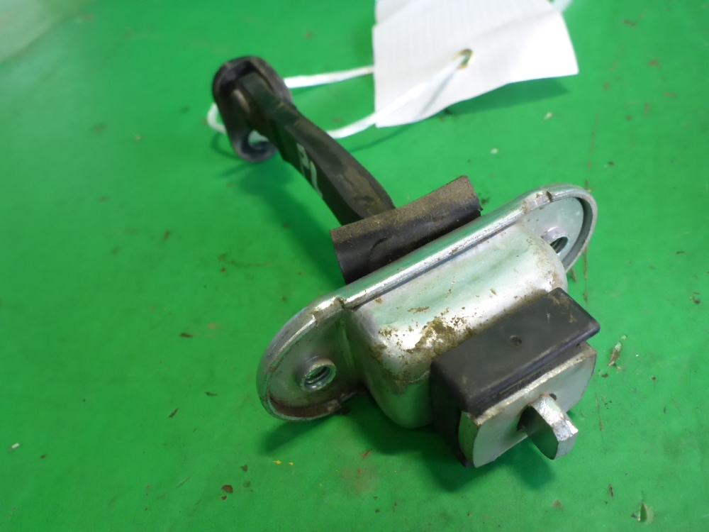 Ограничитель двери