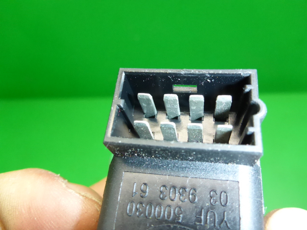 Переключатель регулировки зеркал