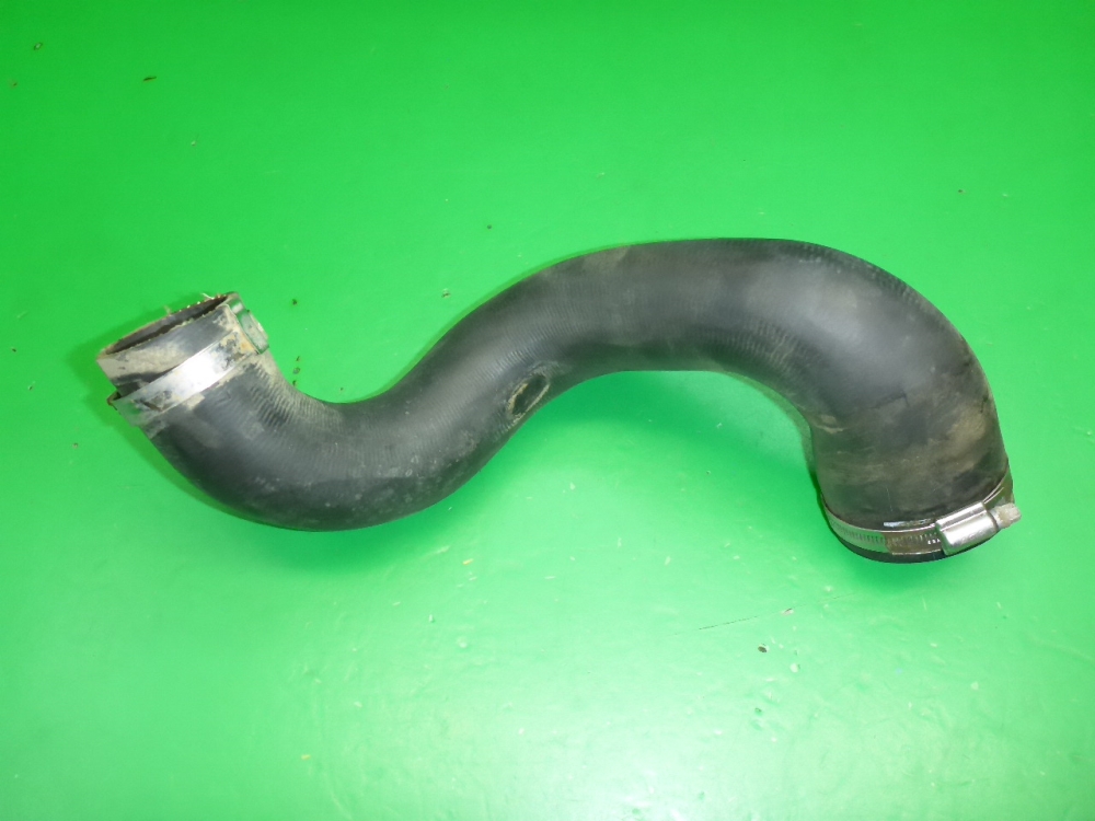 Патрубок интеркулера