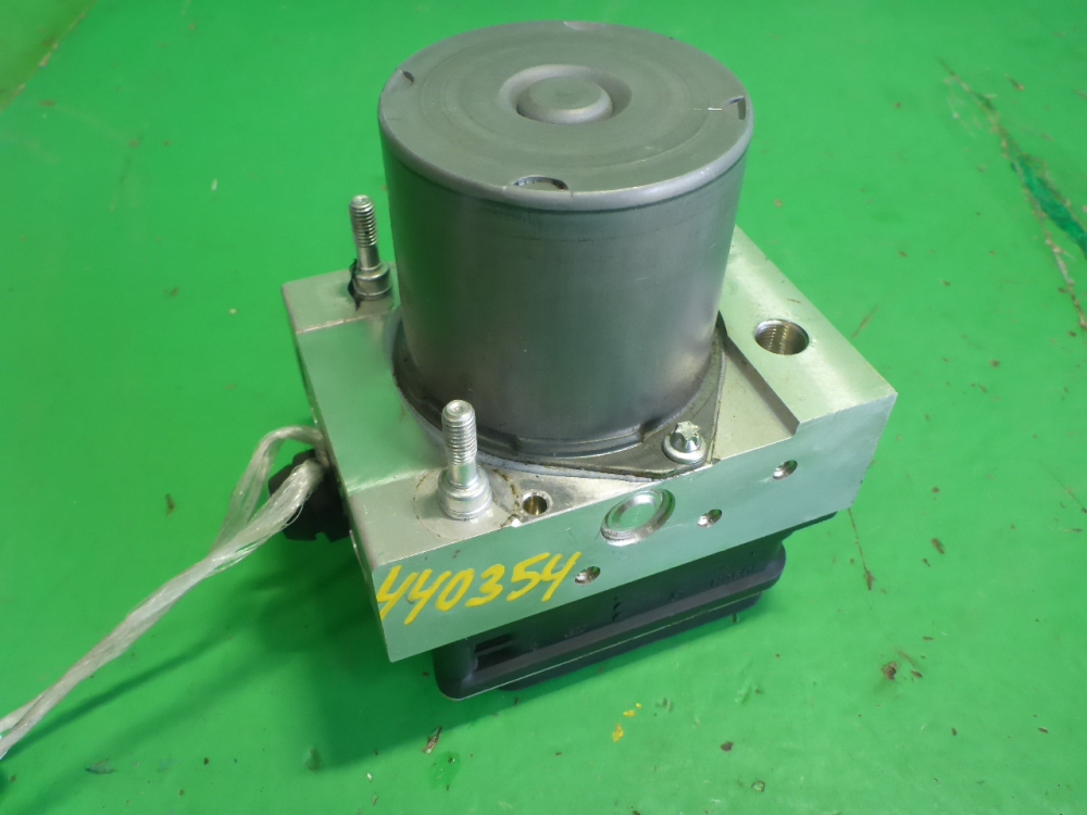 Блок ABS (насос)